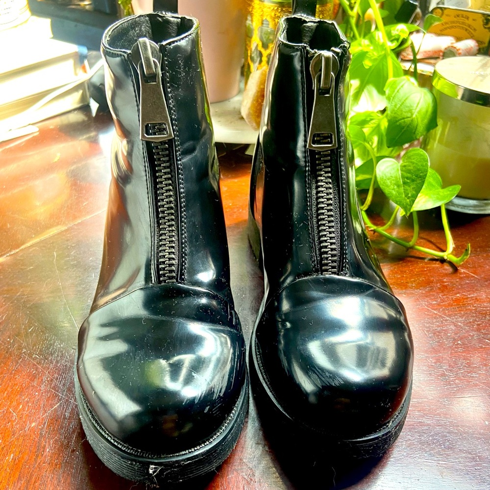 Electric Karma zip up ankle boots 6M